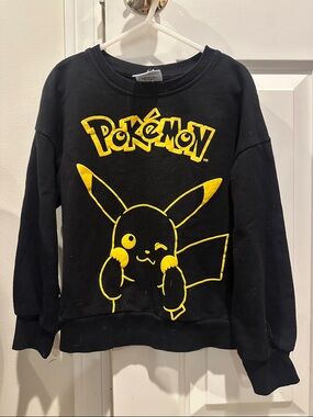 Pokemon Black & Yellow Pikachu Graphic Sweatshirt